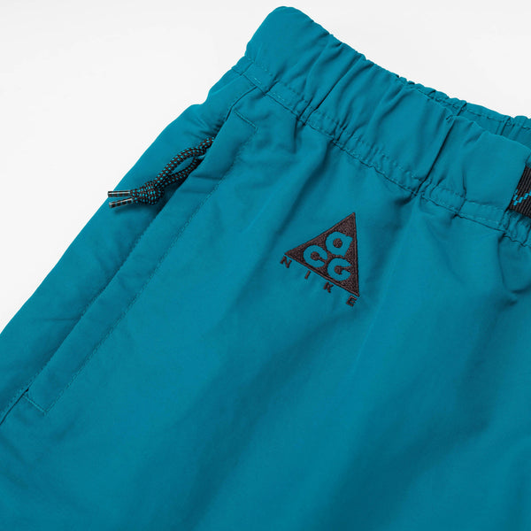 ACG Woven Shorts in Bright Spruce/Black