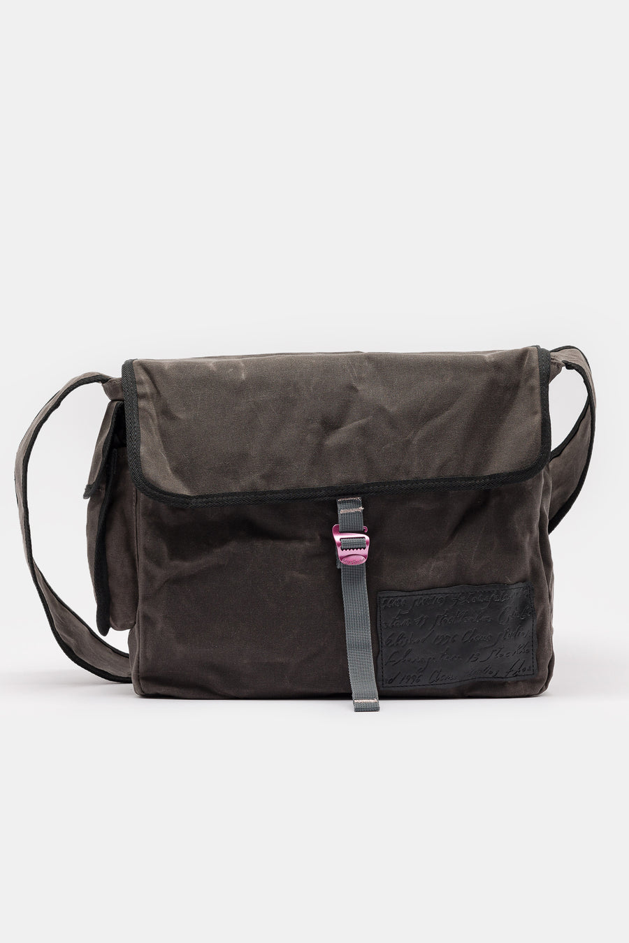 Messenger Bag in Grey Black