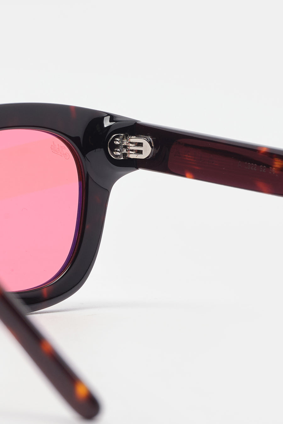 Akila la red tinted tortoise outlet shell sunglasses